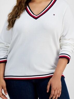 NWT Tommy Hilfiger pullover cotton V-neck sweater with classic trim sz M white
